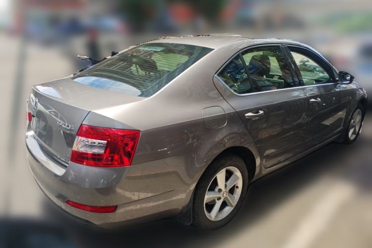 Used Skoda Octavia 2015 1.4TSI DSG Yijun Edition Rear Right 45 Deg