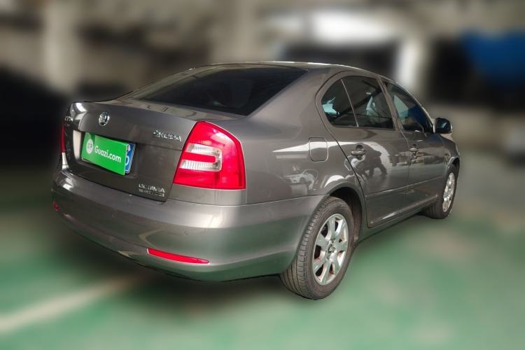 Used Skoda Octavia 2015 Classic Model 1.6L Automatic Yijie Version Rear Right 45 Deg