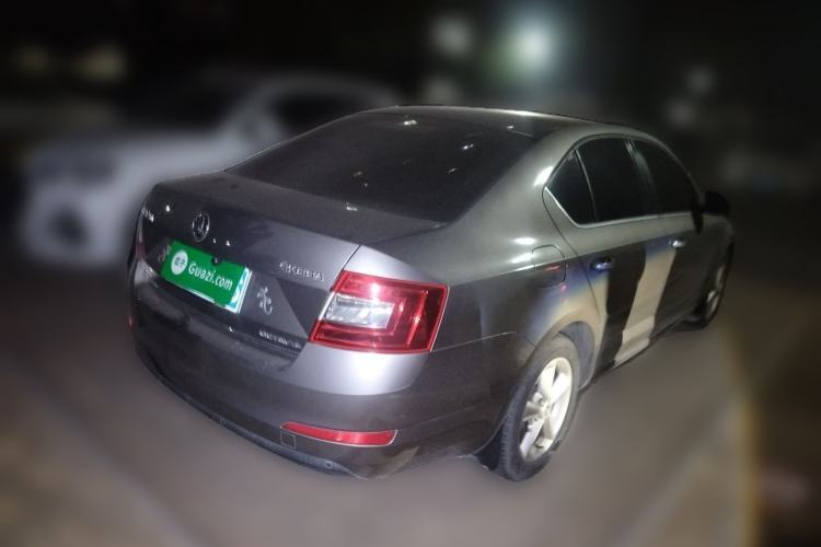 Used Skoda Octavia 2015 1.4TSI DSG Yijun Edition Rear Right 45 Deg
