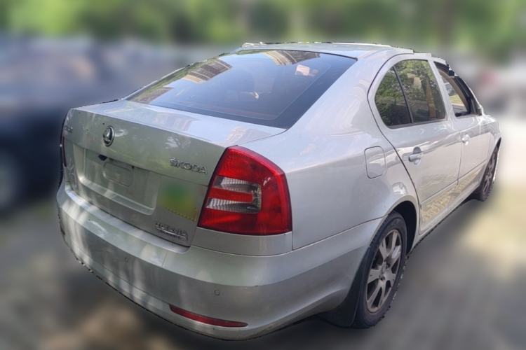 Used Skoda Octavia 2015 Classic Model 1.6L Automatic Yijie Version Rear Right 45 Deg