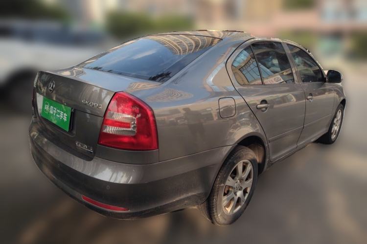 Used Skoda Octavia 2015 Classic Model 1.6L Manual Yijie Edition Rear Right 45 Deg