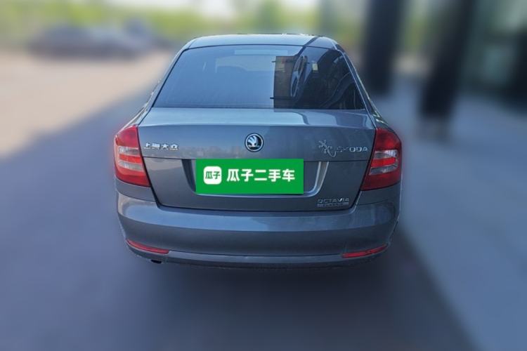 Used Skoda Octavia 2015 Classic Model 1.6L Manual Yijie Edition Rear
