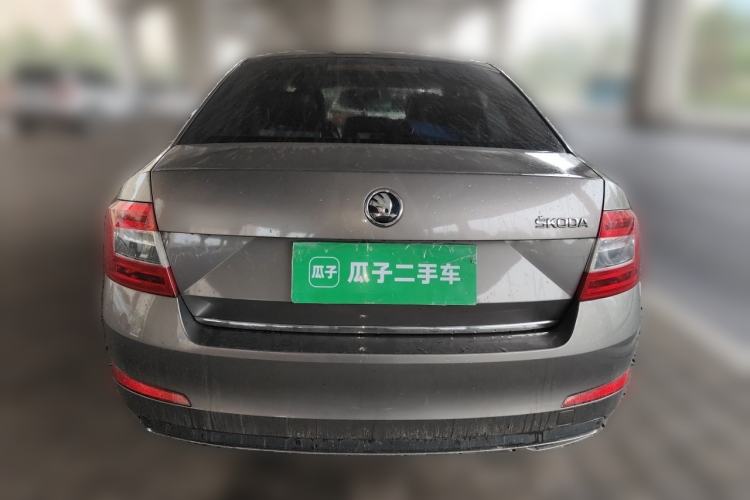 Used Skoda Octavia 2015 1.6L Manual Yijun Edition Rear