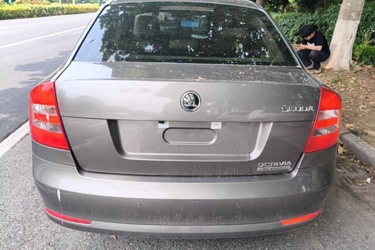Used Skoda Octavia 2015 Classic Model 1.6L Automatic Yijie Version Rear