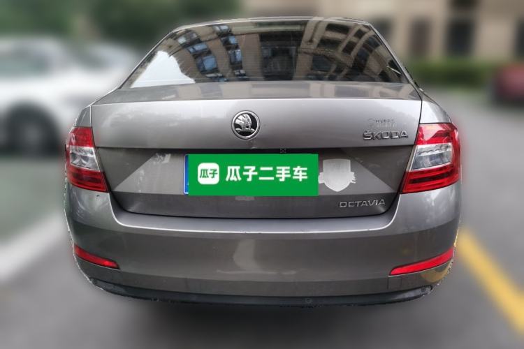 Used Skoda Octavia 2015 1.6L Automatic Yijie Edition Rear