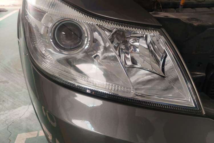 Used Skoda Octavia 2015 Classic Model 1.6L Automatic Yijie Version Right Front Headlight
