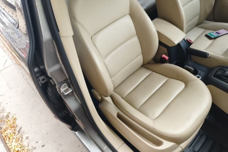 Used Skoda Octavia 2015 Classic Model 1.6L Automatic Yijie Version Right Front Seat