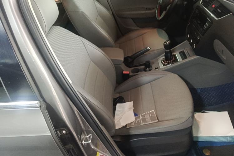 Used Skoda Octavia 2015 1.6L Manual Yijie Edition Right Front Seat