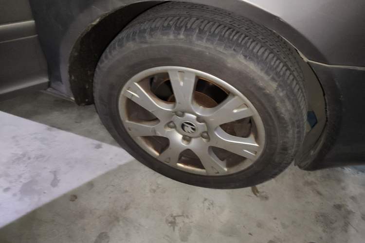 Used Skoda Octavia 2015 Classic Model 1.6L Automatic Yijie Version Right Front Wheel Hub