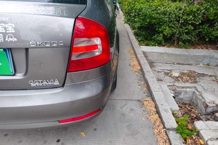 Used Skoda Octavia 2015 Classic Model 1.6L Automatic Yijie Version Right Rear Taillight
