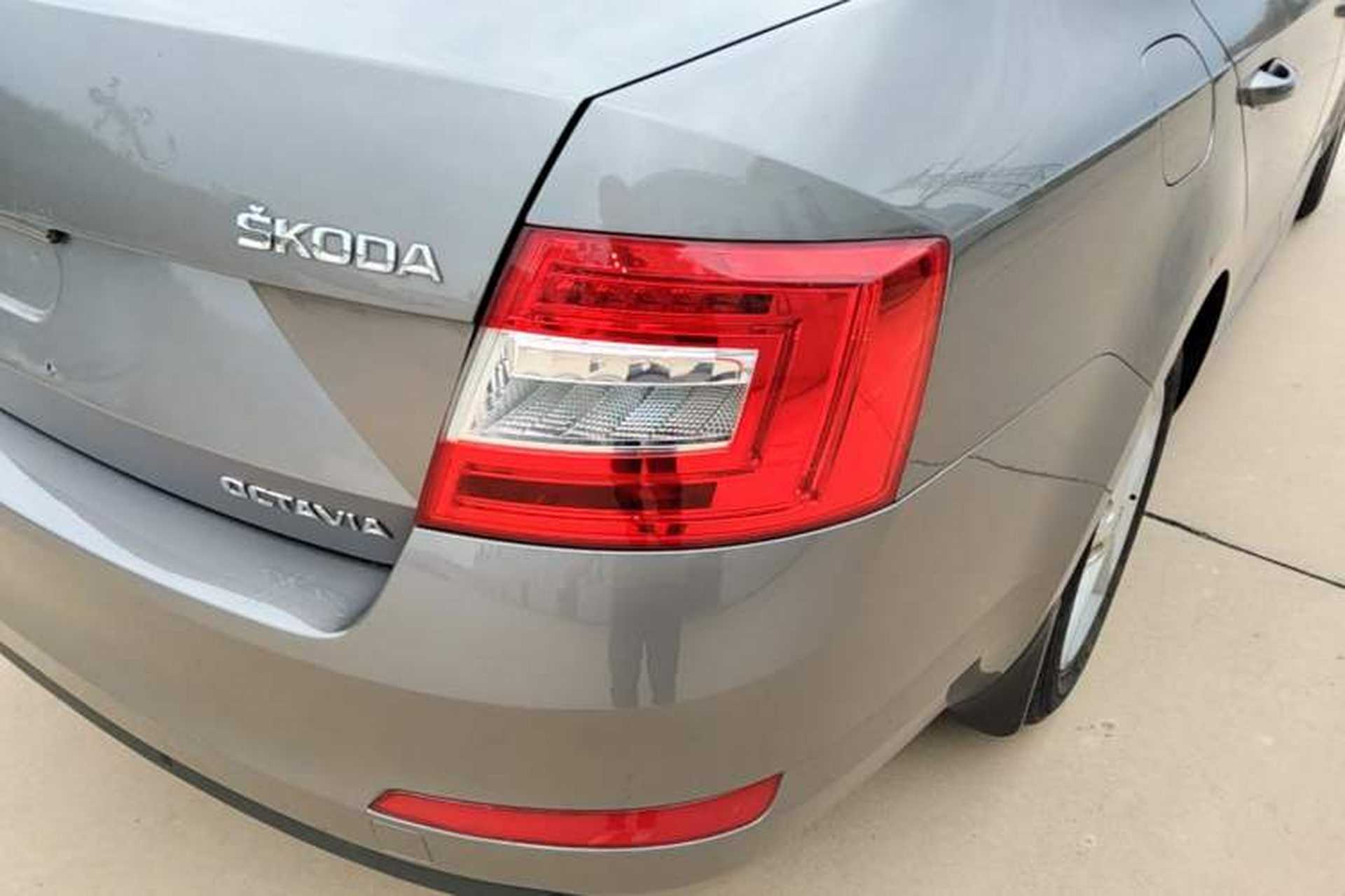 Used Skoda Octavia 2015 1.6L Automatic Yijie Edition Right Rear Taillight
