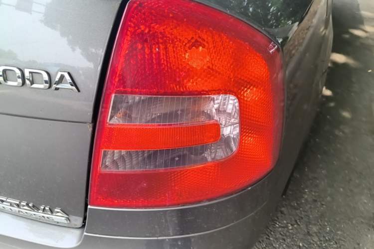 Used Skoda Octavia 2015 Classic Model 1.6L Automatic Yijie Version Right Rear Taillight
