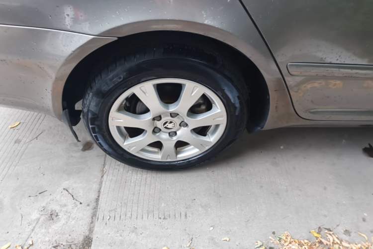 Used Skoda Octavia 2015 Classic Model 1.6L Automatic Yijie Version Right Rear Wheel Hub