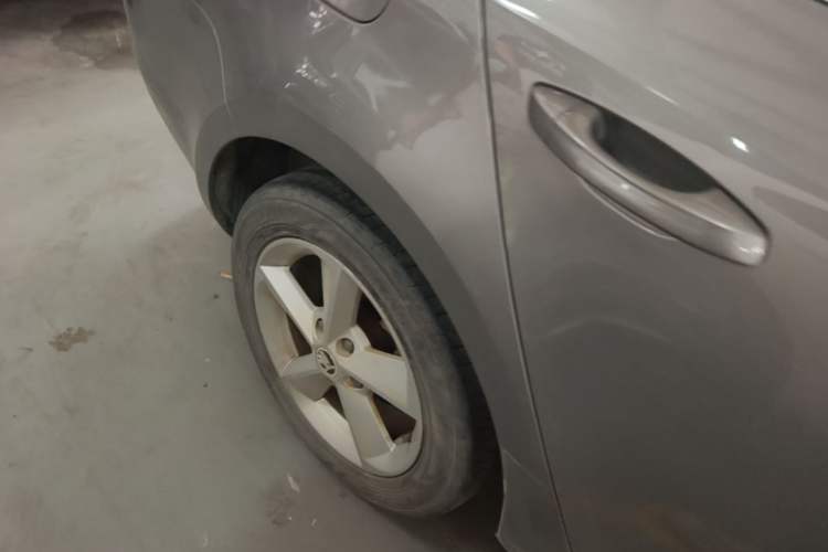 Used Skoda Octavia 2015 1.6L Manual Yijie Edition Right Rear Wheel Hub