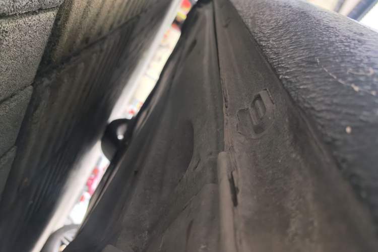 Used Skoda Octavia 2015 1.6L Automatic Yijun Edition Right Side Sill