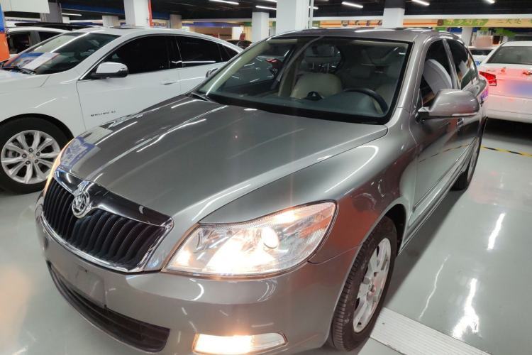 Used Skoda Octavia 2015 Classic Model 1.6L Automatic Elegance Edition Guazi used car, China used car export, Used car for sale, Used cars, Cheapest cars for sale