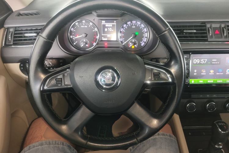 Used Skoda Octavia 2015 1.4TSI DSG Yijun Edition Steering Wheel