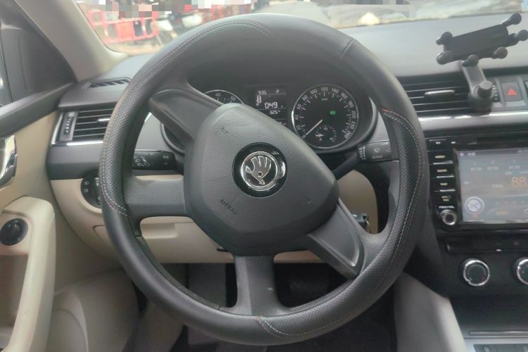 Used Skoda Octavia 2015 1.6L Automatic Yijie Edition Steering Wheel
