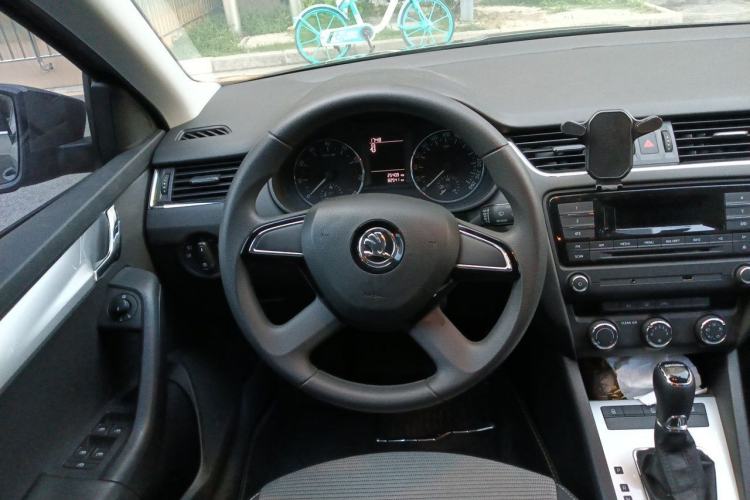 Used Skoda Octavia 2015 1.6L Automatic Yijie Edition Steering Wheel