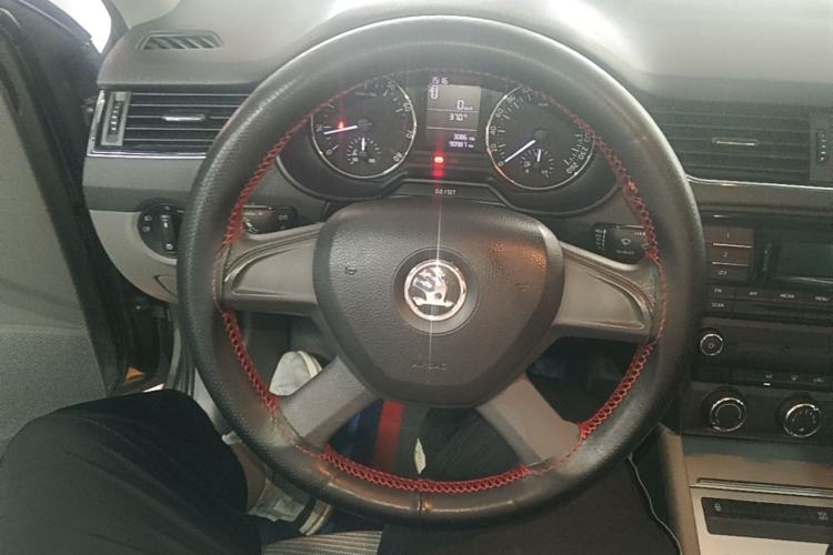 Used Skoda Octavia 2015 1.6L Manual Yijie Edition Steering Wheel
