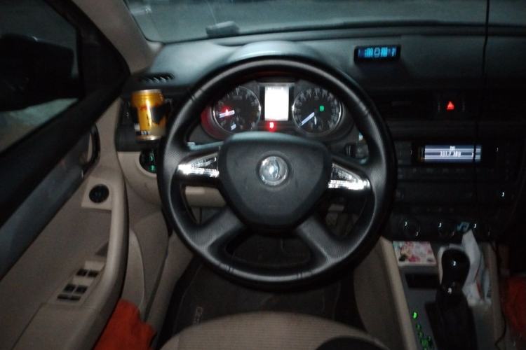 Used Skoda Octavia 2015 1.6L Automatic Yijie Edition Steering Wheel