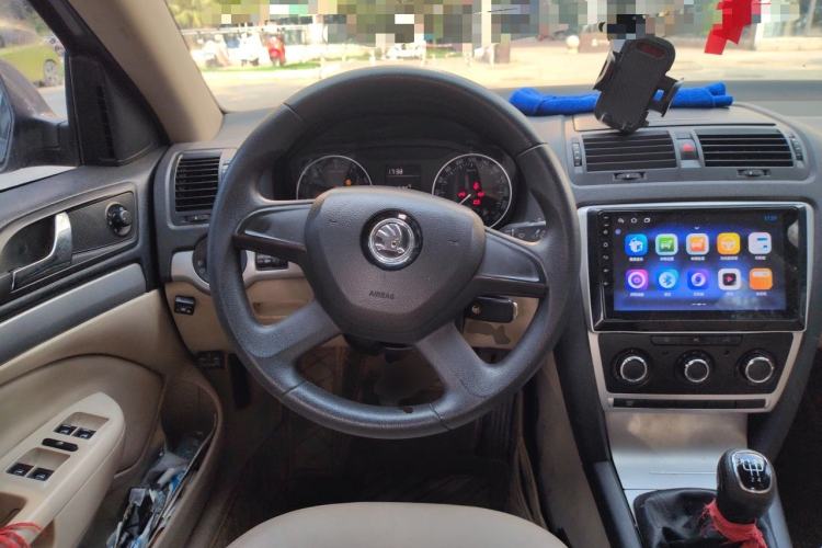 Used Skoda Octavia 2015 Classic Model 1.6L Manual Yijie Edition Steering Wheel