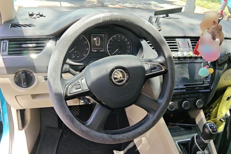 Used Skoda Octavia 2015 1.6L Manual Yijun Edition Steering Wheel