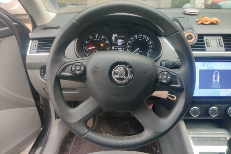 Used Skoda Octavia 2015 1.6L Manual Yijie Edition Steering Wheel