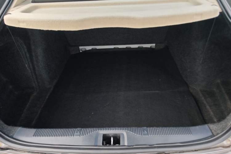 Used Skoda Octavia 2015 Classic Model 1.6L Automatic Yijie Version Trunk