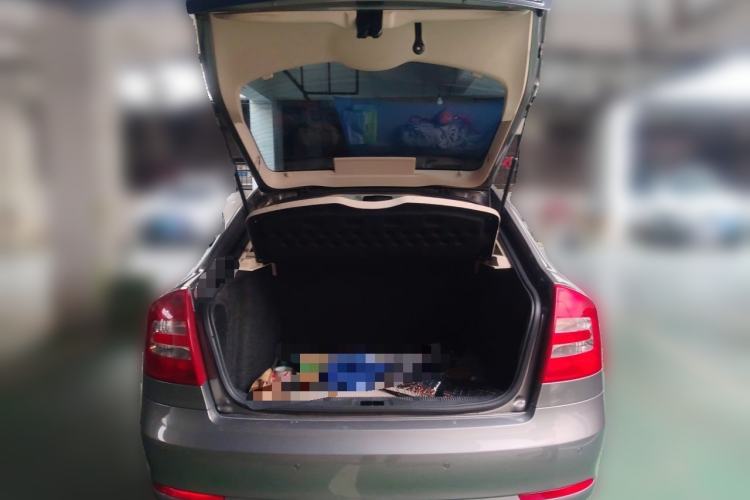 Used Skoda Octavia 2015 Classic Model 1.6L Automatic Yijie Version Trunk