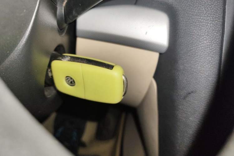 Used Skoda Octavia 2015 Classic Model 1.6L Automatic Yijie Version Vehicle Key