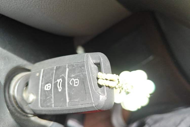 Used Skoda Octavia 2015 1.6L Manual Yijie Edition Vehicle Key