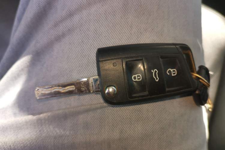 Used Skoda Octavia 2015 1.6L Automatic Yijun Edition Vehicle Key
