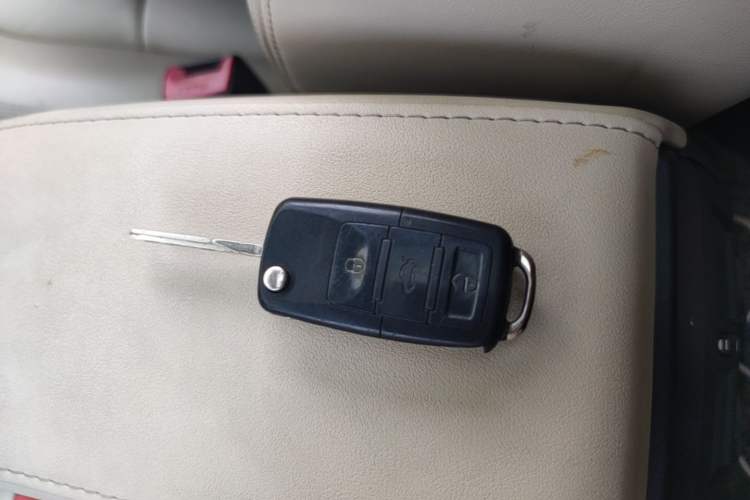 Used Skoda Octavia 2015 Classic Model 1.6L Automatic Yijie Version Vehicle Key