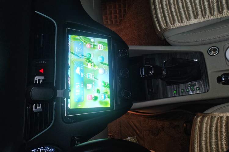 Used Skoda Octavia 2015 1.6L Automatic Yijun Edition Audio And AC Panel