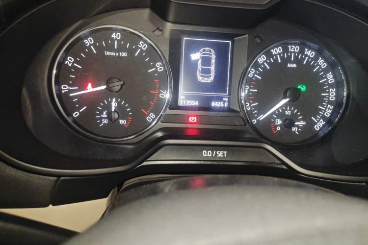 Used Skoda Octavia 2015 1.6L Automatic Yijun Edition Odometer Close Up