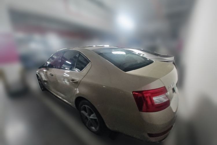 Used Skoda Octavia 2015 1.6L Automatic Yijun Edition Rear Left 45 Deg