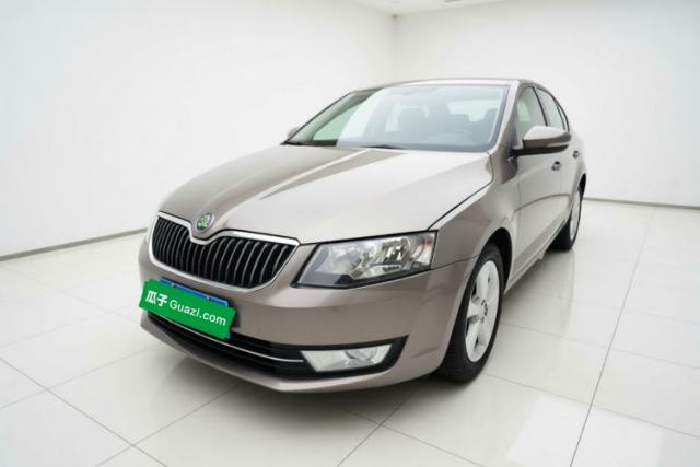 Ojetý Skoda Octavia 2015 1.6L Manual Yijun Edition