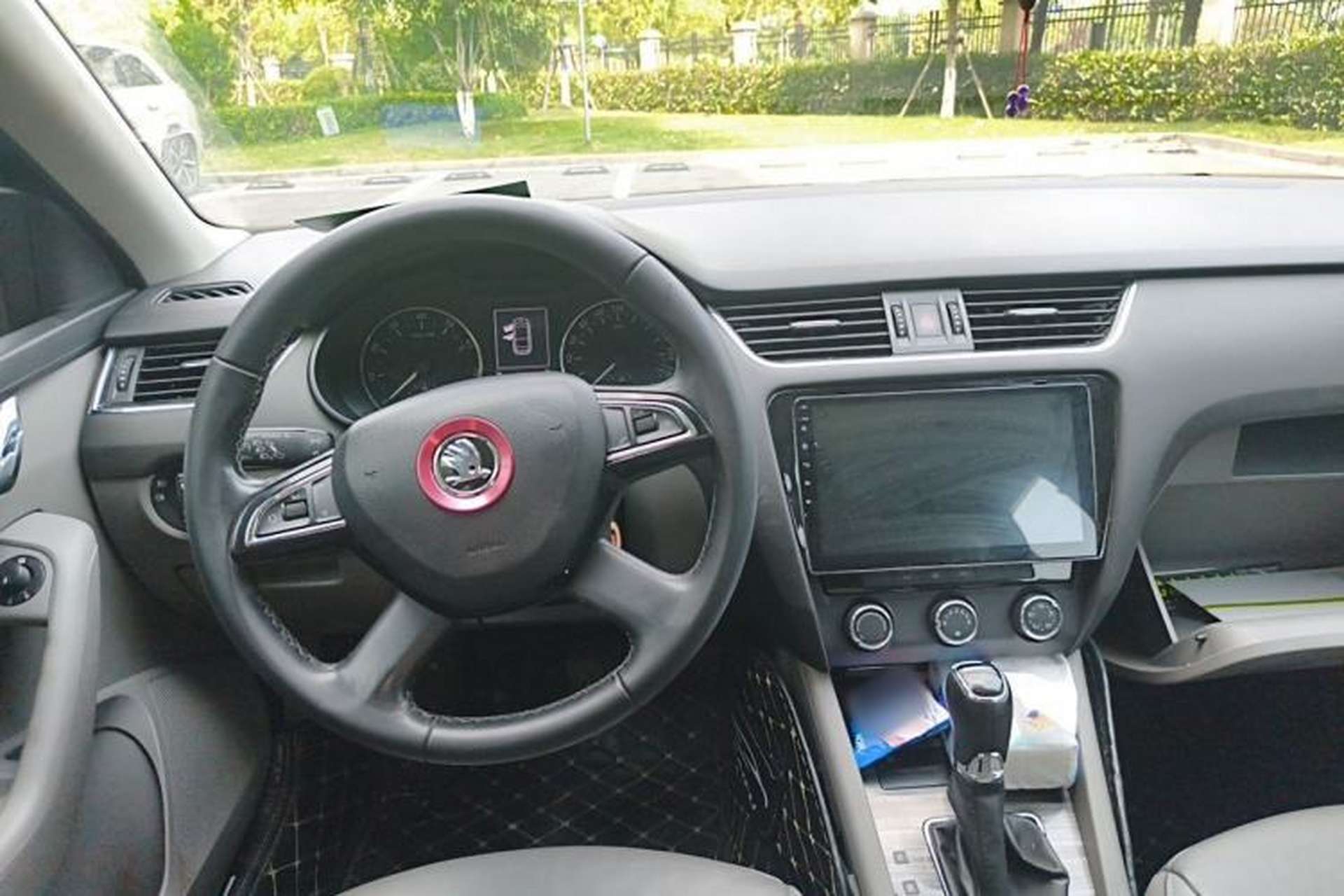 Used Skoda Octavia 2015 1.6L Automatic Yijun Edition Center Console