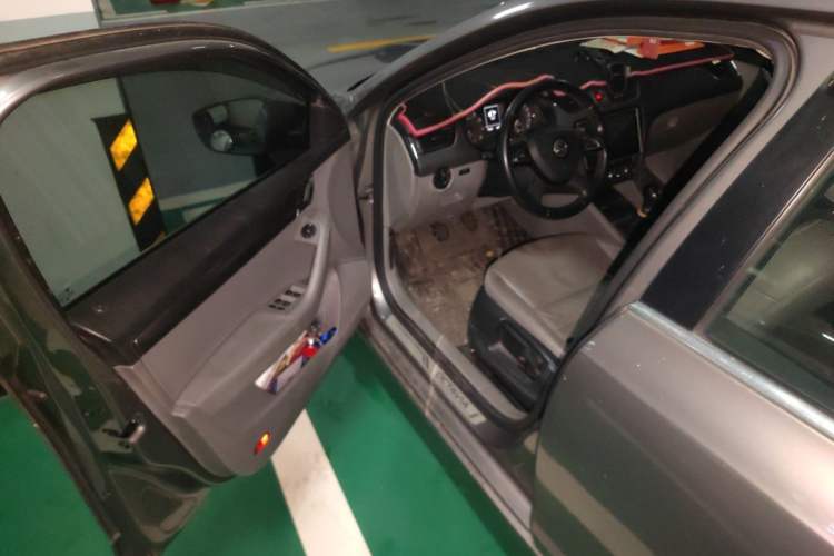 Used Skoda Octavia 2015 1.6L Manual Yijun Edition Driver Seat