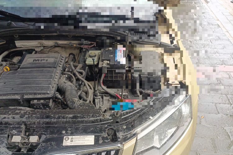 Used Skoda Octavia 2015 1.6L Automatic Yijie Edition Engine Bay Left