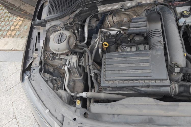 Used Skoda Octavia 2015 1.4TSI Manual Yijun Edition Engine Bay Right