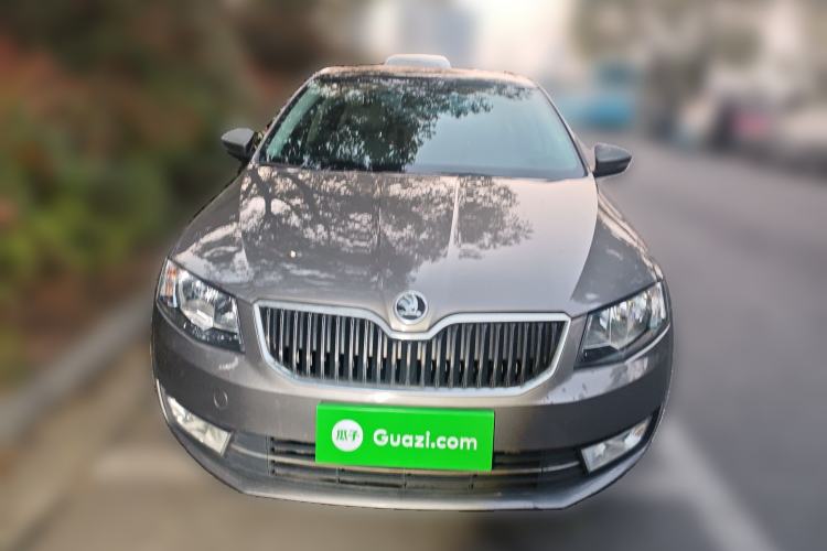 Used Skoda Octavia 2015 1.6L Automatic Yijun Edition Front