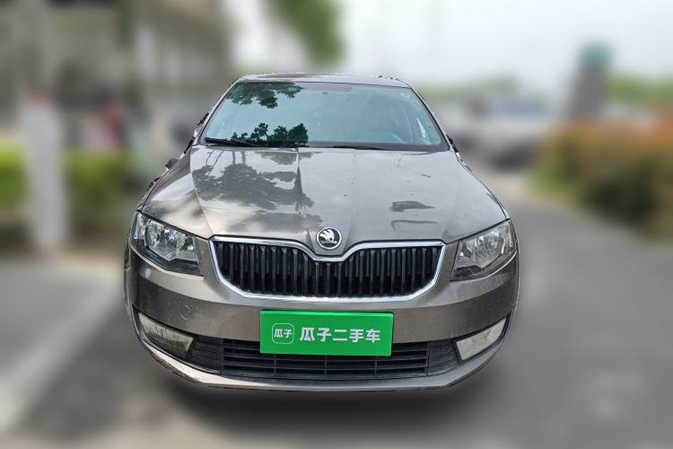 Used Skoda Octavia 2015 1.6L Automatic Yijie Edition Front