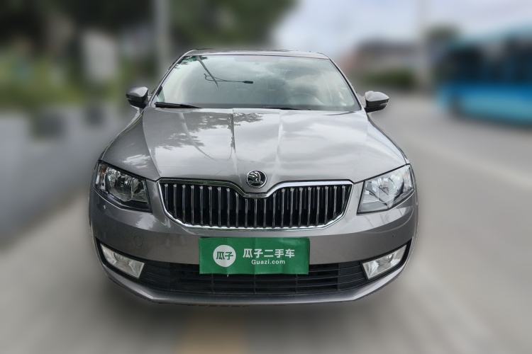 Used Skoda Octavia 2015 1.6L Manual Yijie Edition Front