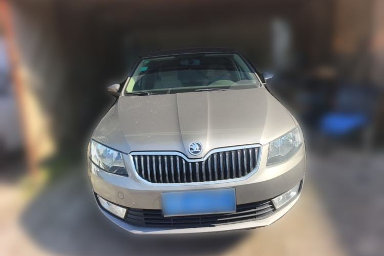 Used Skoda Octavia 2015 1.6L Automatic Yijie Edition Front