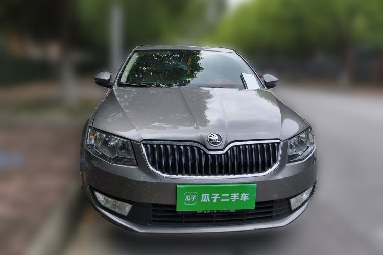 Used Skoda Octavia 2015 1.6L Automatic Yijie Edition Front