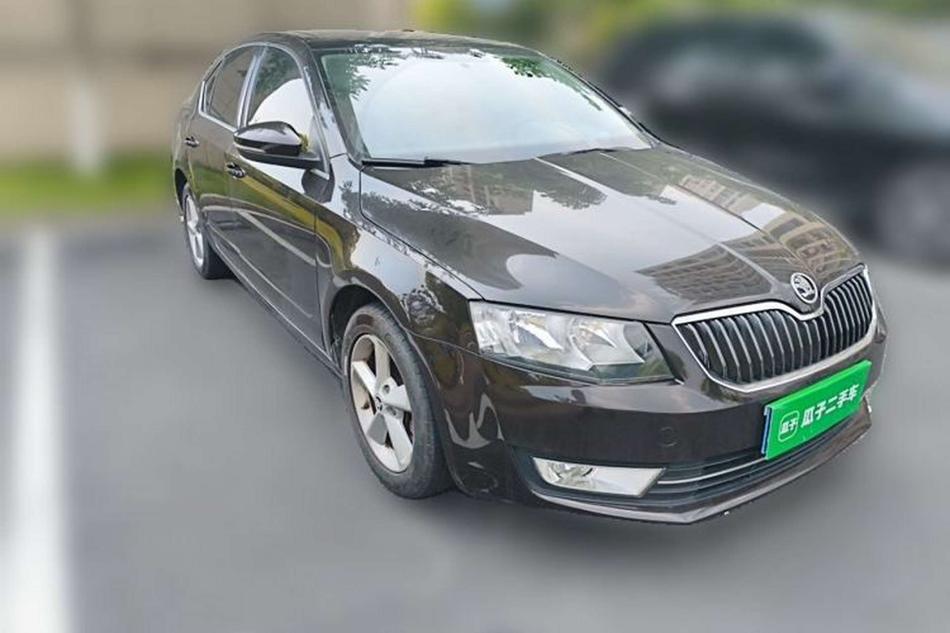 Used Skoda Octavia 2015 1.6L Automatic Yijun Edition Front Right 45 Deg