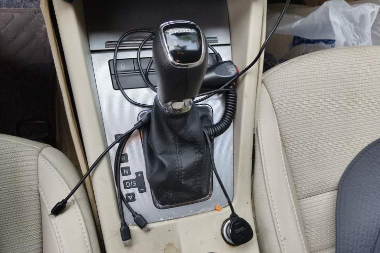 Used Skoda Octavia 2015 1.6L Automatic Yijie Edition Gear Lever