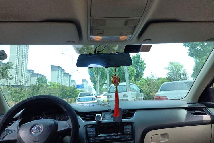 Used Skoda Octavia 2015 1.6L Automatic Yijie Edition Headliner